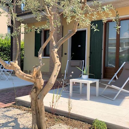 Casa Ulivi Bianco Leilighet Rivoltella del Garda Eksteriør bilde