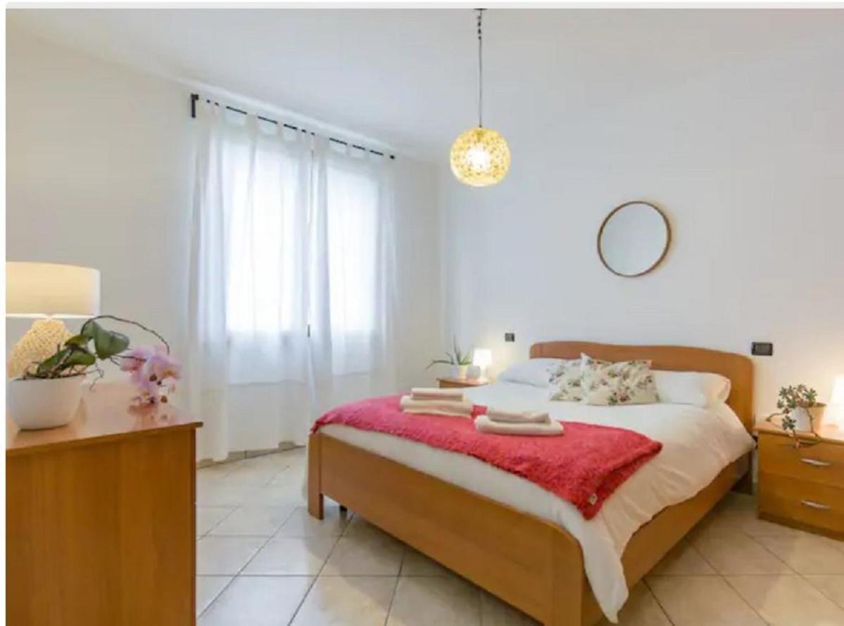 Casa Ulivi Bianco Leilighet Rivoltella del Garda Eksteriør bilde