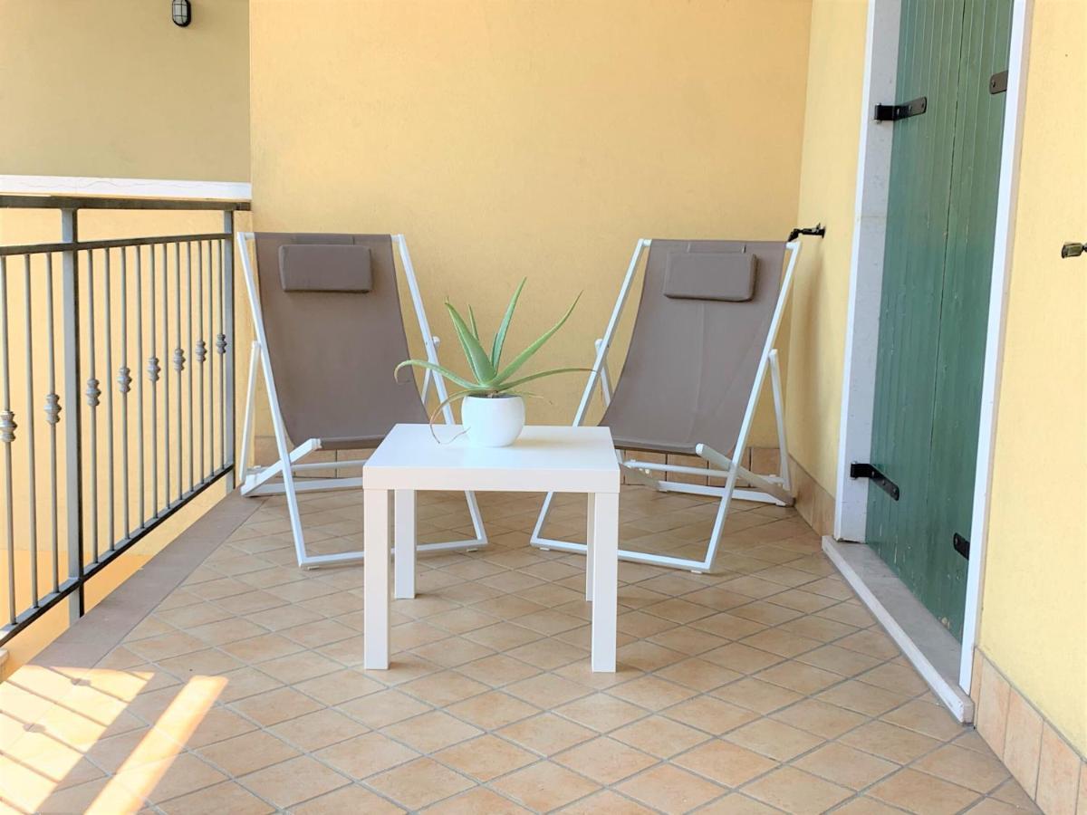 Casa Ulivi Bianco Leilighet Rivoltella del Garda Eksteriør bilde
